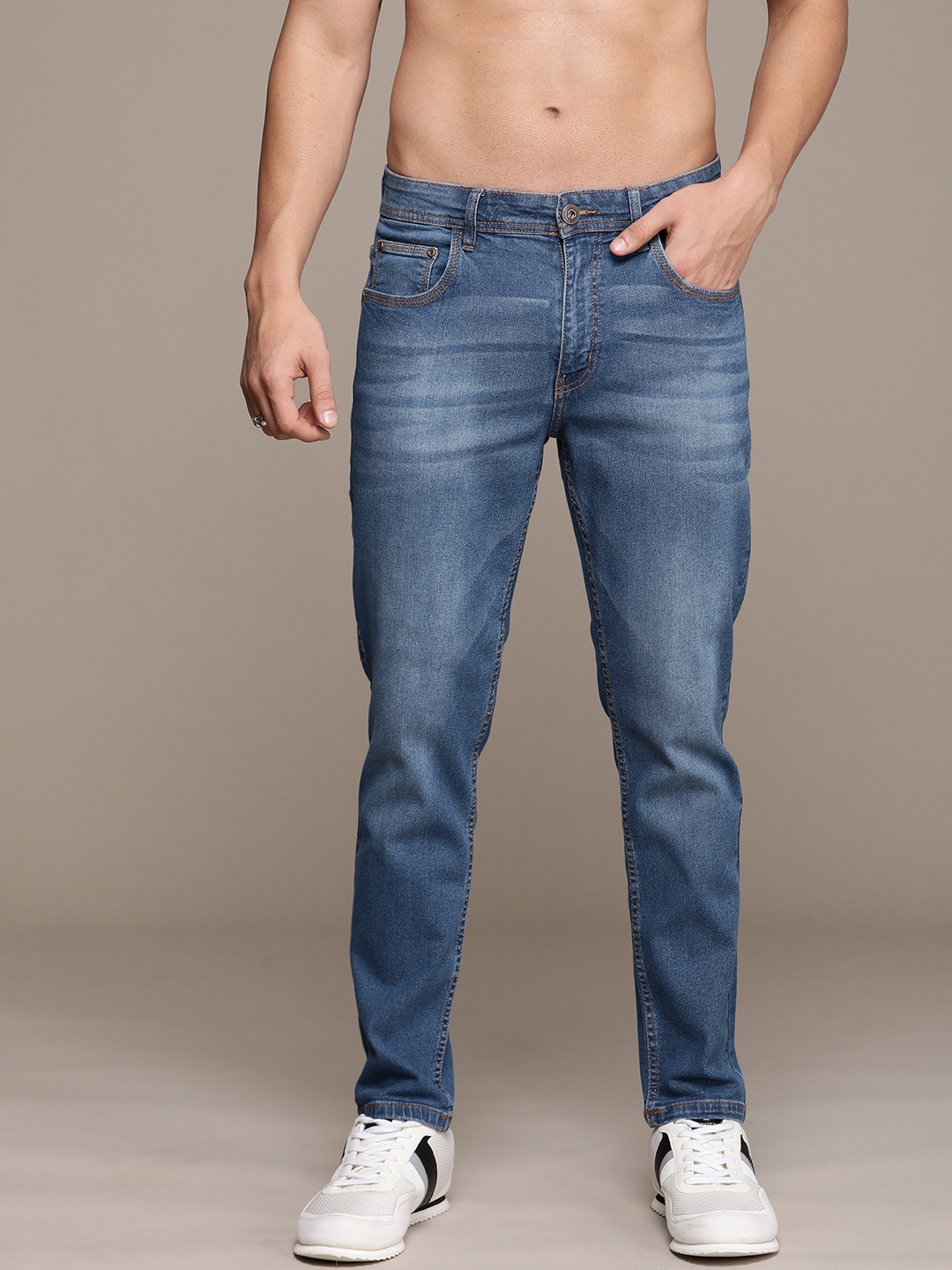 

Roadster Men Tapered Fit Light Fade Jeans, Blue