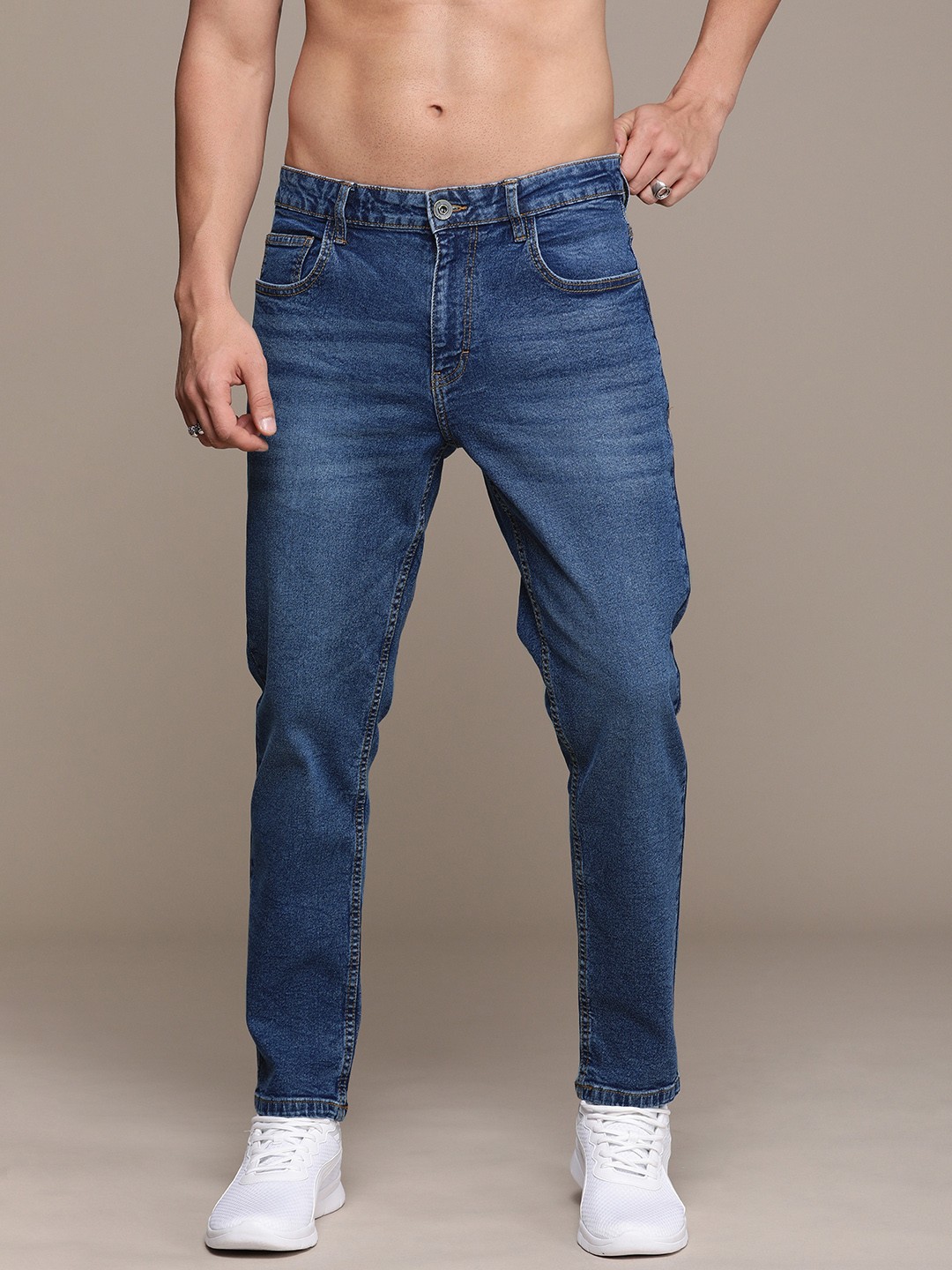 

Roadster Men Relaxed Fit Light Fade Jeans, Blue