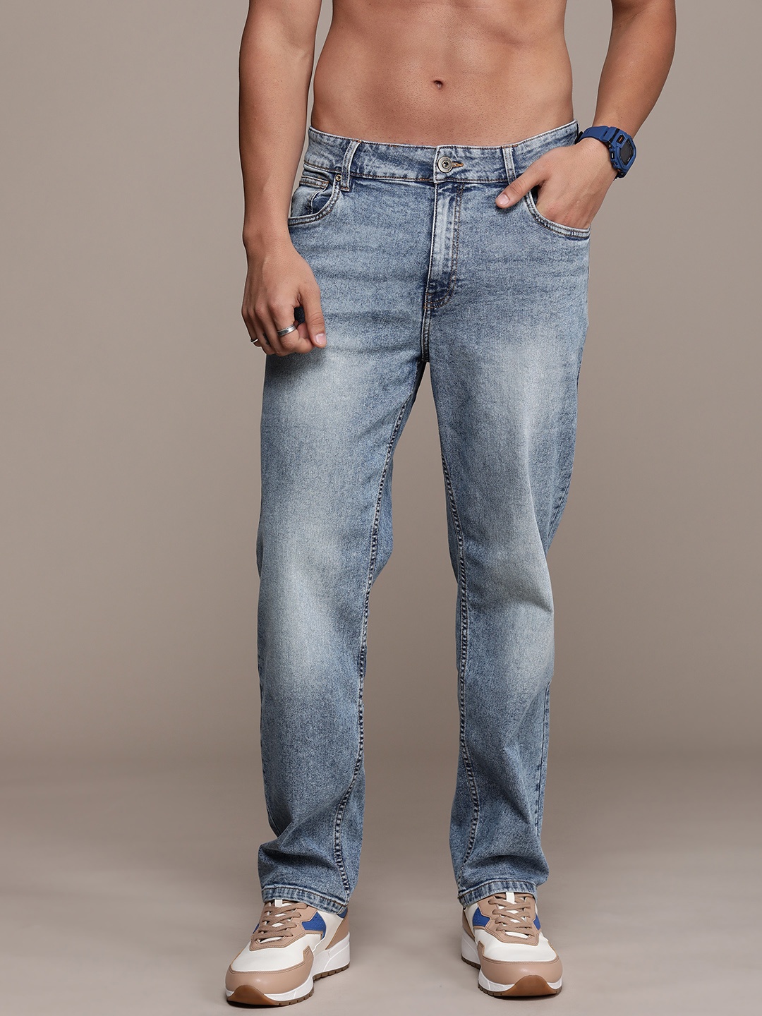 

Roadster Men Straight Fit Light Fade Stretchable Jeans, Blue