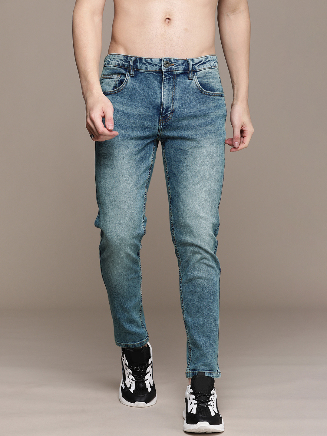 

Roadster Men Relaxed Fit Light Fade Jeans, Blue