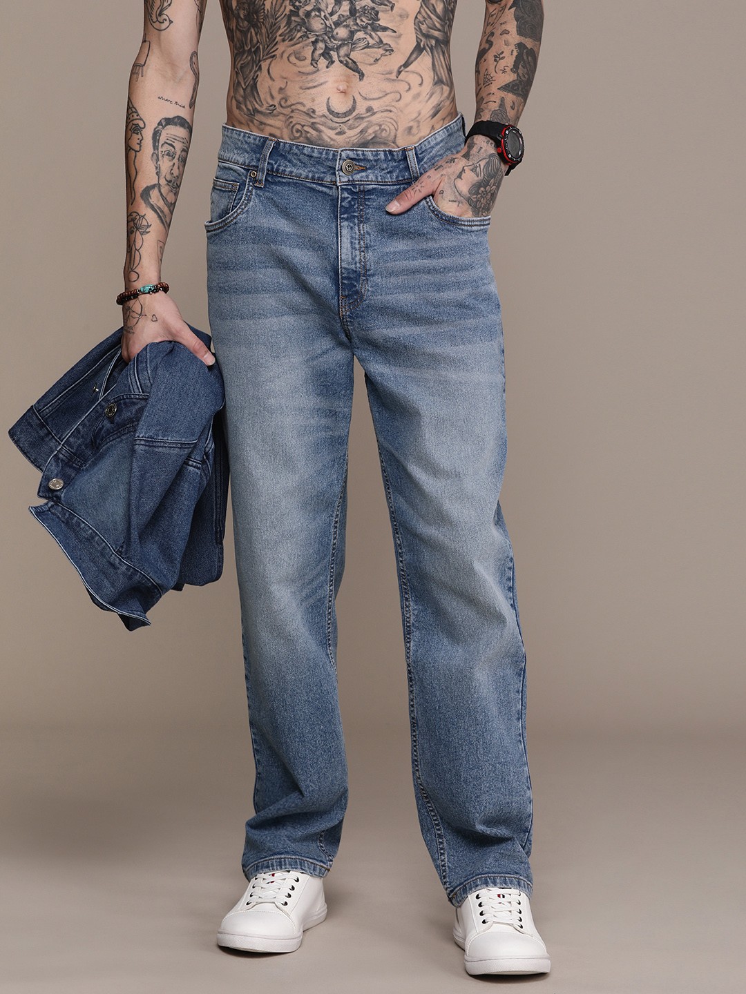 

Roadster Men Straight Fit Light Fade Stretchable Jeans, Blue