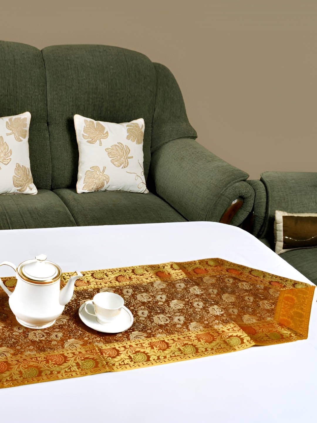 

Lal Haveli Gold Toned & Mustard Floral Printed Table Runner