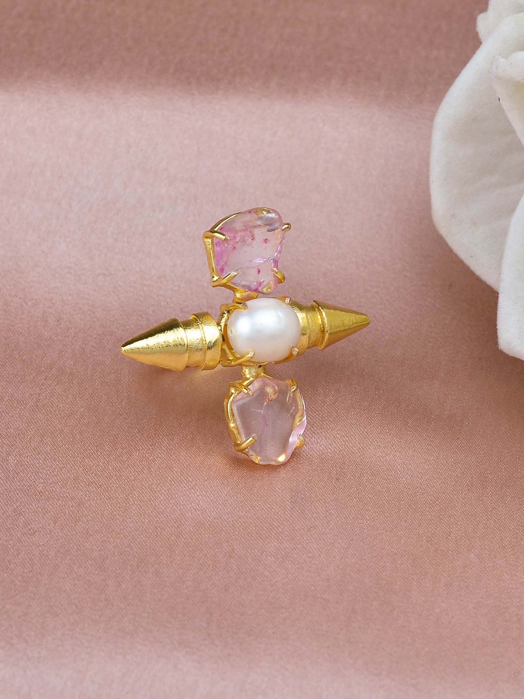 

ZURII Gold-Plated Stone Studded Arrow Tri Statement Finger Ring