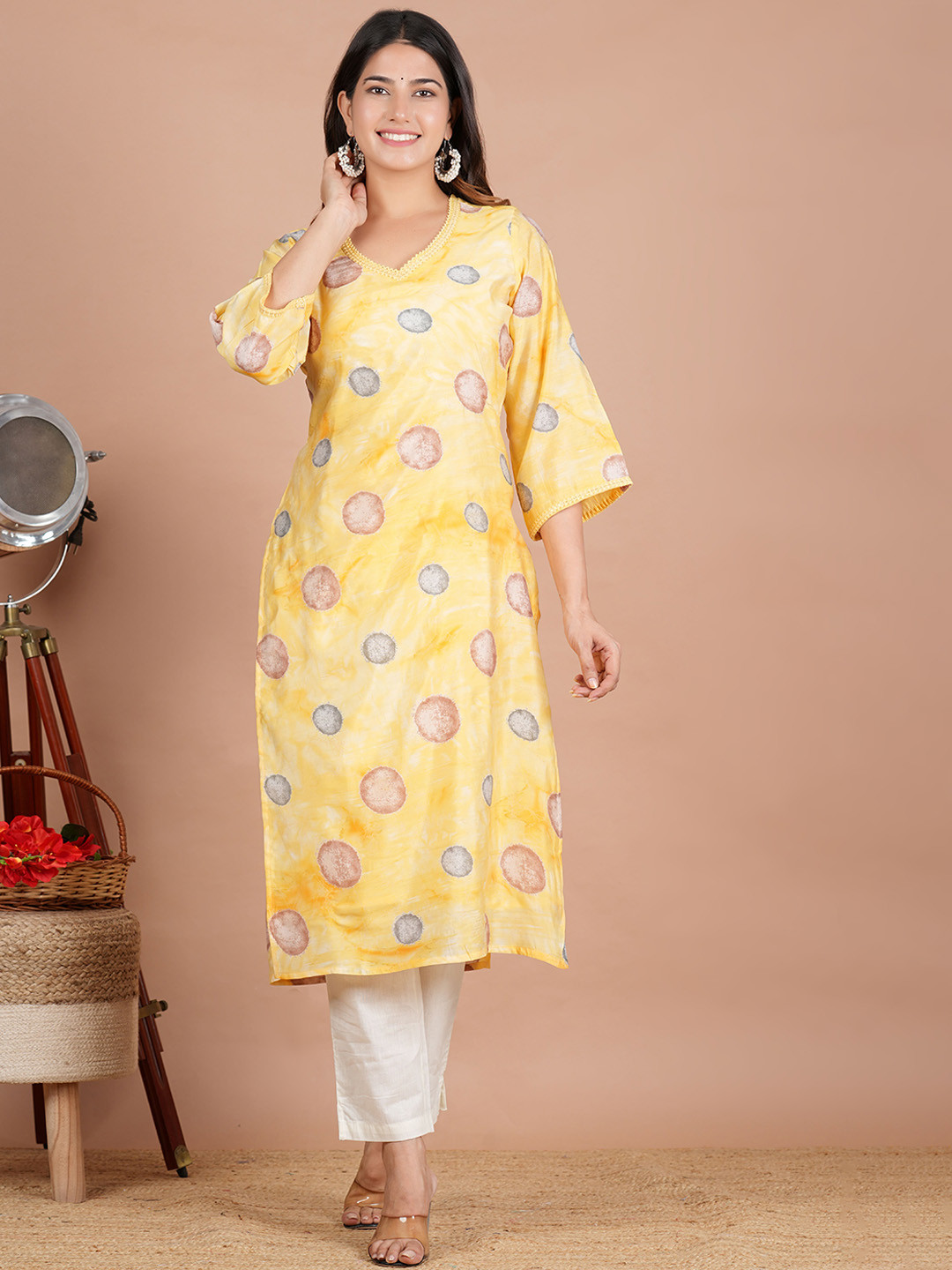 

ZOYOTO Geometric Printed V-Neck Flared Sleeves Silk Straight Kurta, Yellow