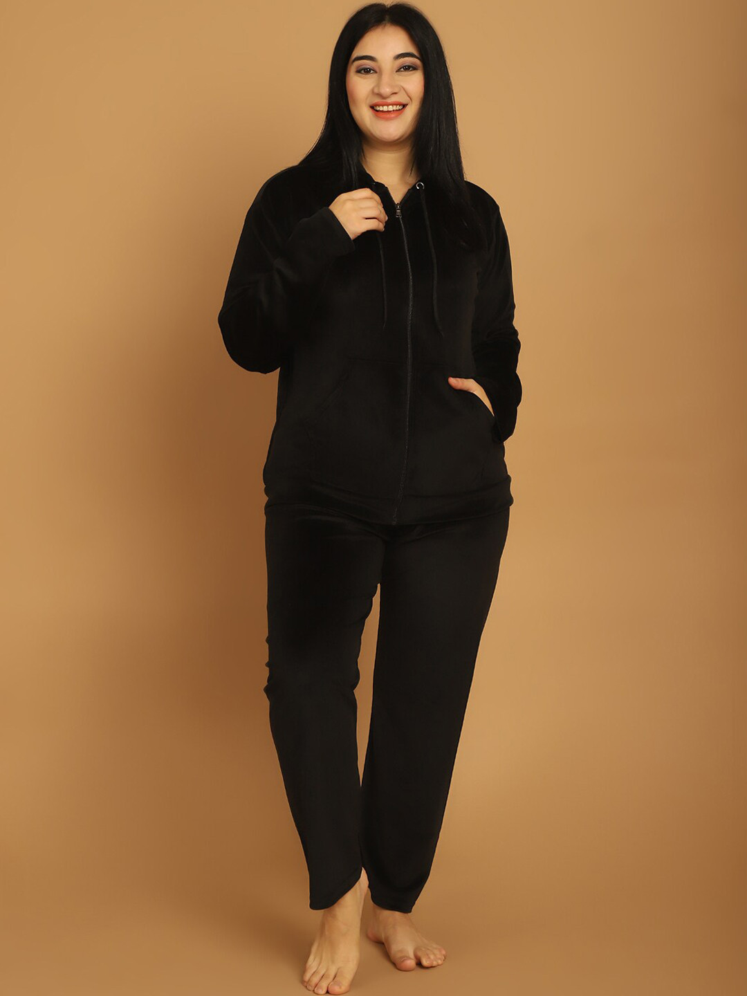

TAG 7 Hooded Long Sleeves Velvet Night suit, Black