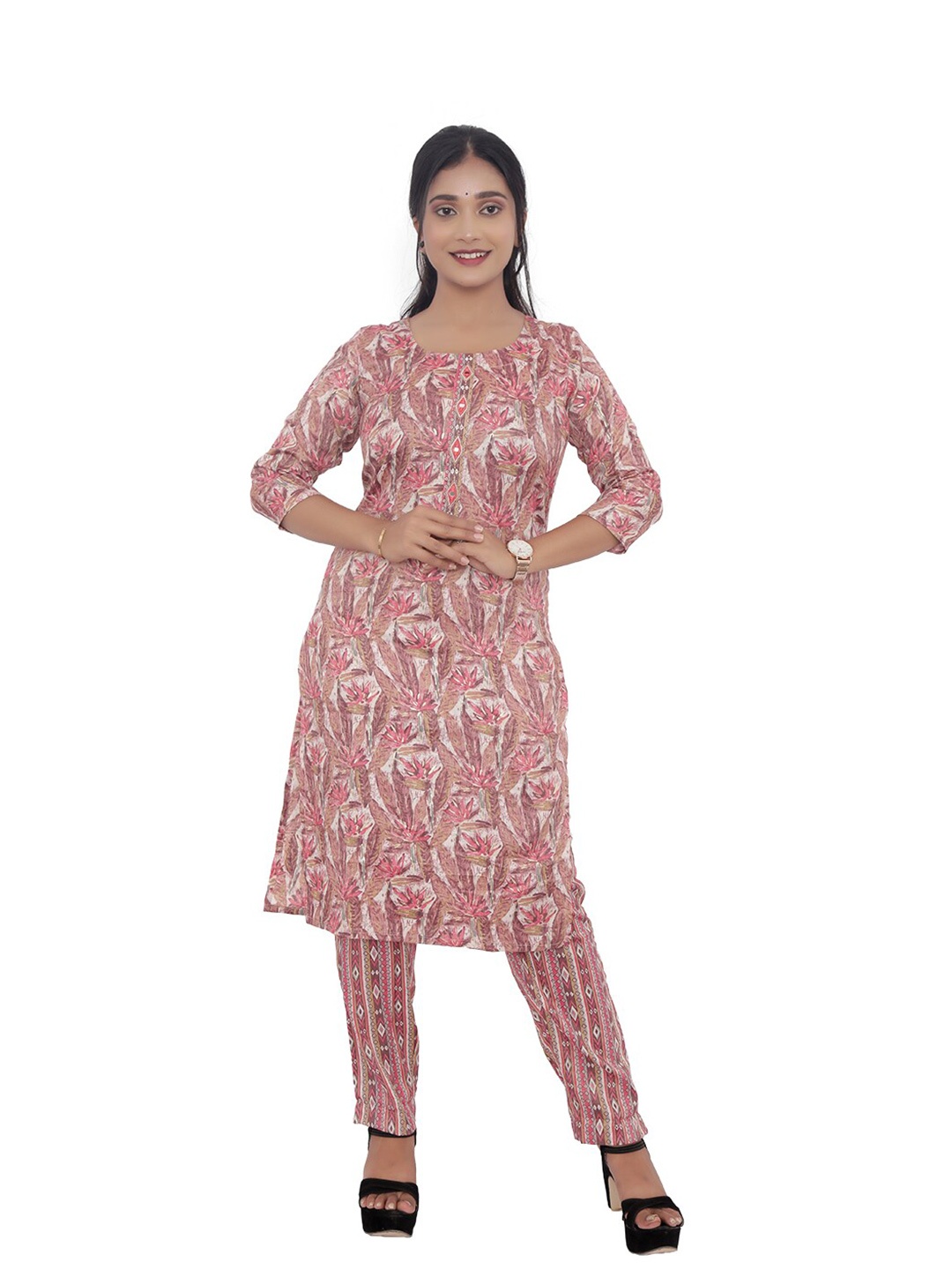 

PUSHKARA Printed Pure Cotton Flared Sleeves Kurta, Pink