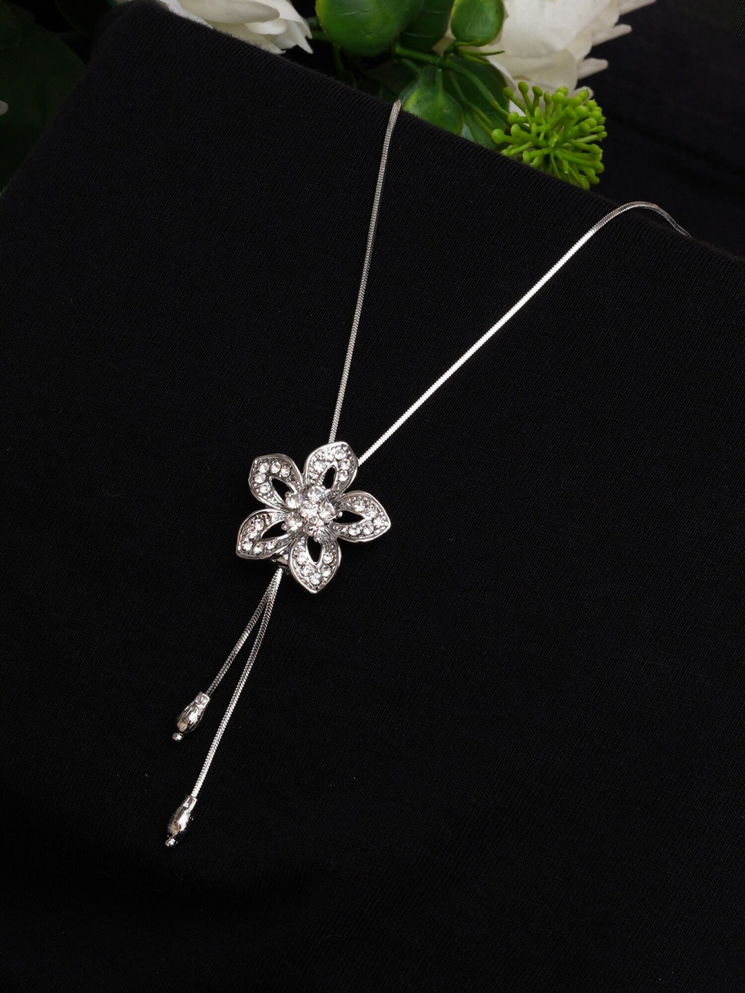 

Mali Fionna Silver-Plated CZ-Stone Studded Flower-Shape Pendant With Chain