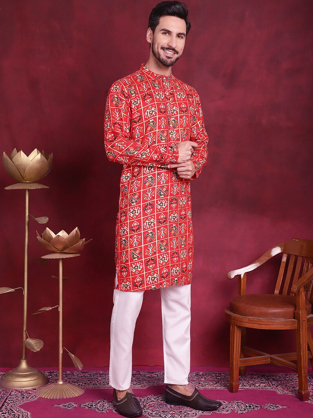 

Anouk Ethnic Motifs Printed Mandarin Collar Straight Kurta, Red