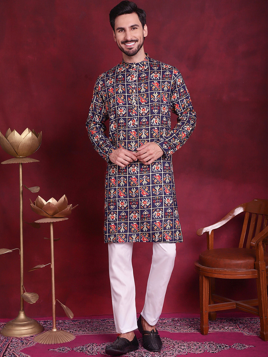 

Anouk Men Navy Blue & Red Ethnic Motifs Printed Straight Kurta