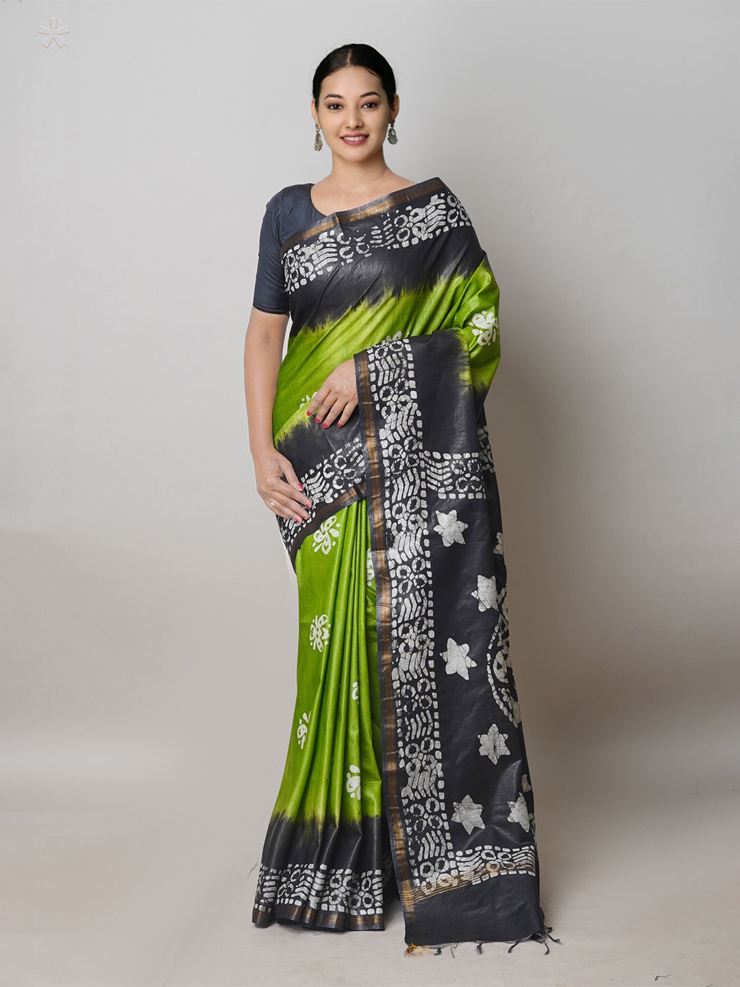 

Unnati Silks Batik Printed Silk Cotton Handloom Chanderi Saree, Green