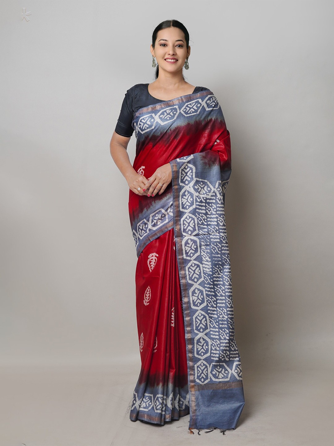 

Unnati Silks Batik Printed Silk Cotton Handloom Chanderi Saree, Red