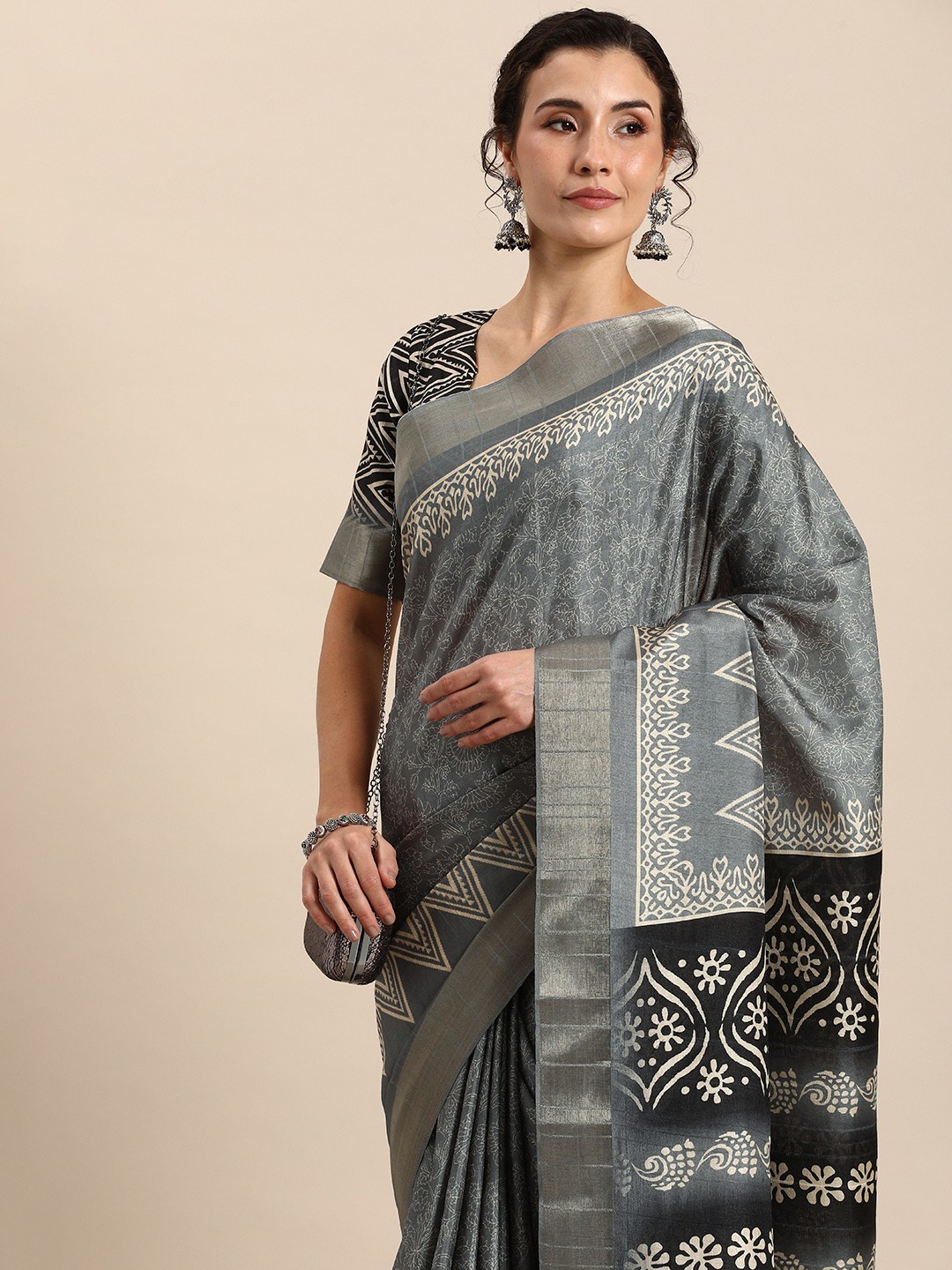

LOOKNBOOK ART Floral Zari Kota Saree, Grey