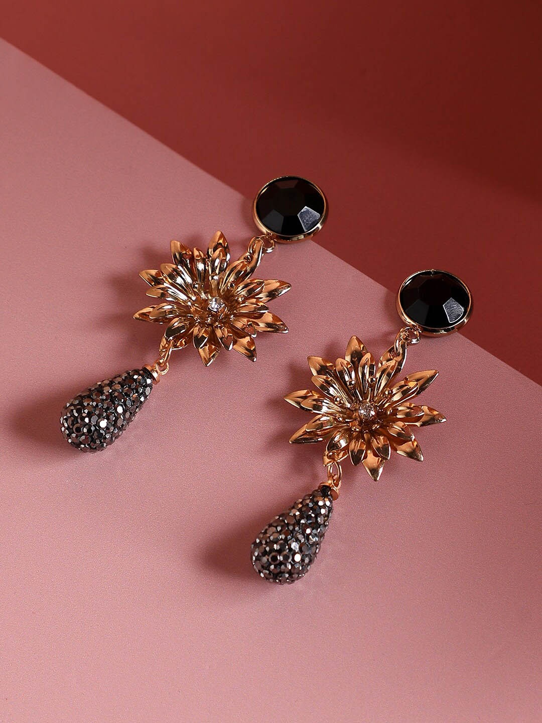 

DressBerry Gold-Plated Artificial Stones Studded Studs Earrings