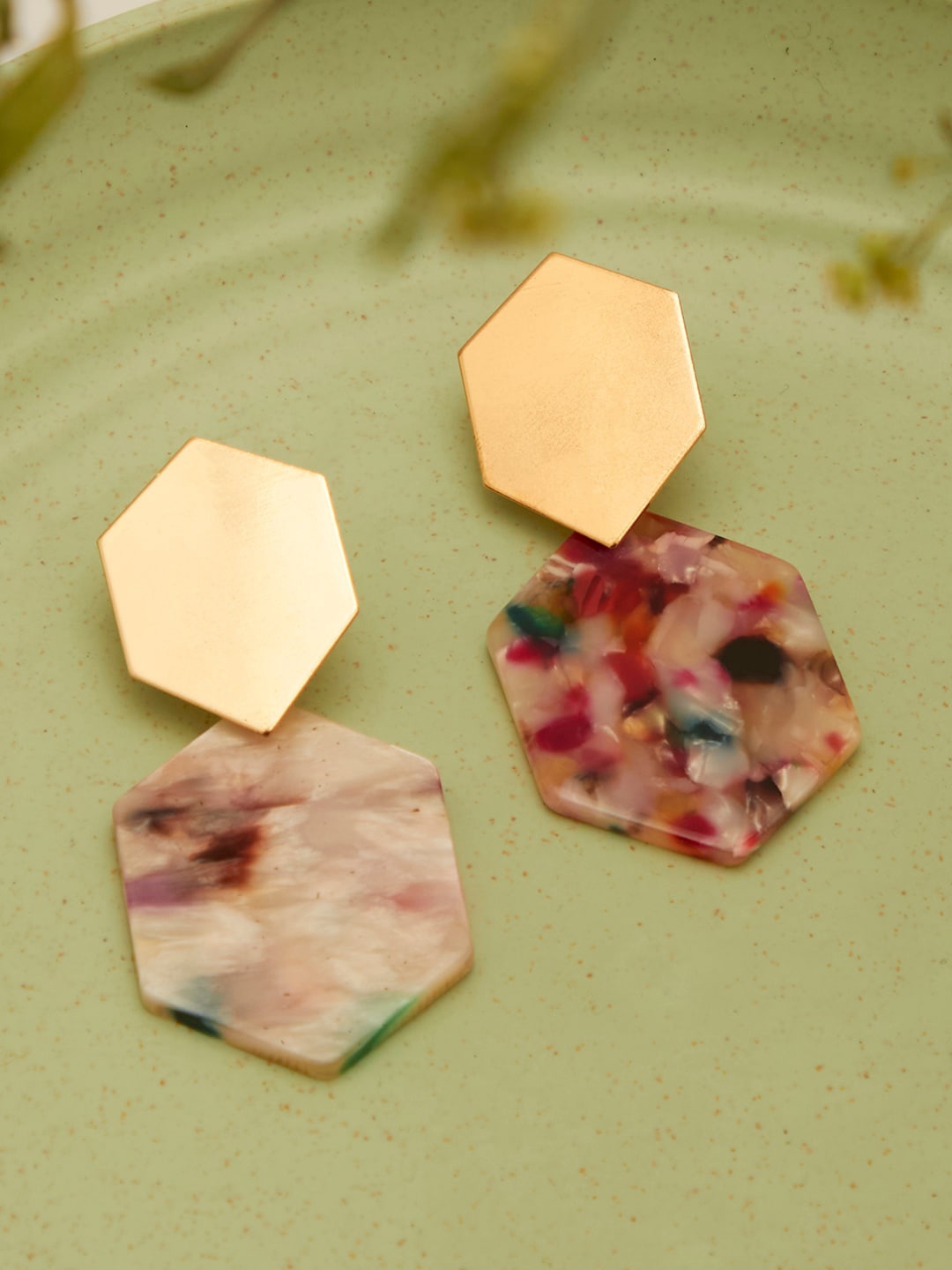 

DressBerry Contemporary Drop Earrings, Gold
