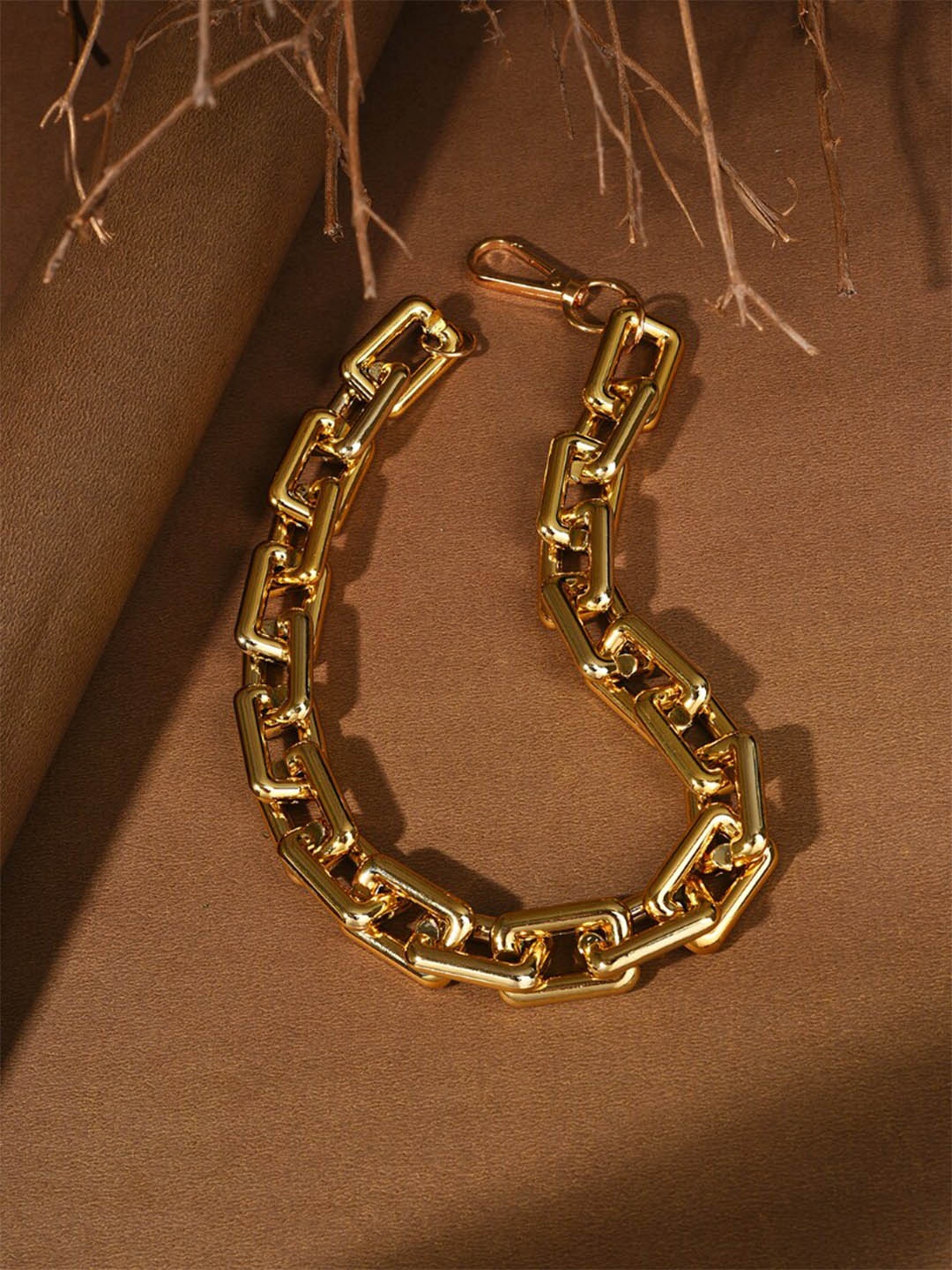 

DressBerry Gold-Toned Gold-Plated Link Minimal Necklace