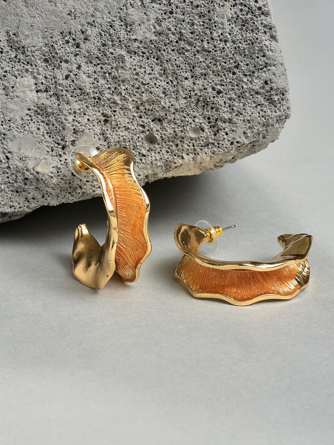 

DressBerry Gold-Toned Gold-Plated Contemporary Half Hoop Earrings