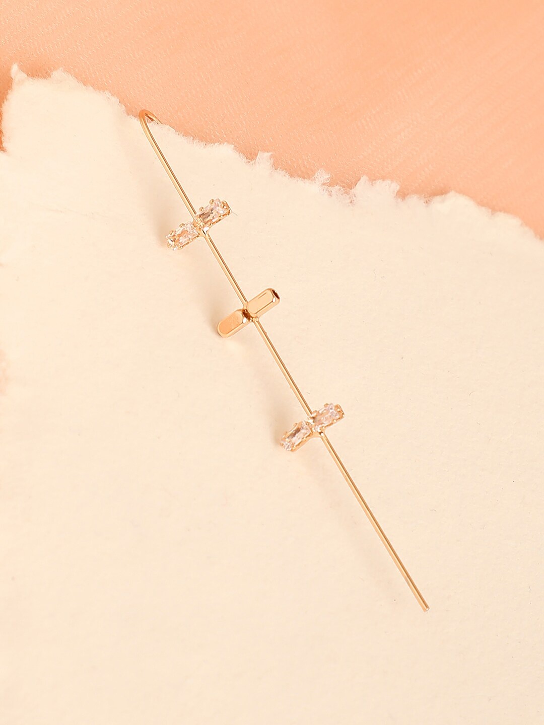 

DressBerry Gold-Plated Ear Cuff
