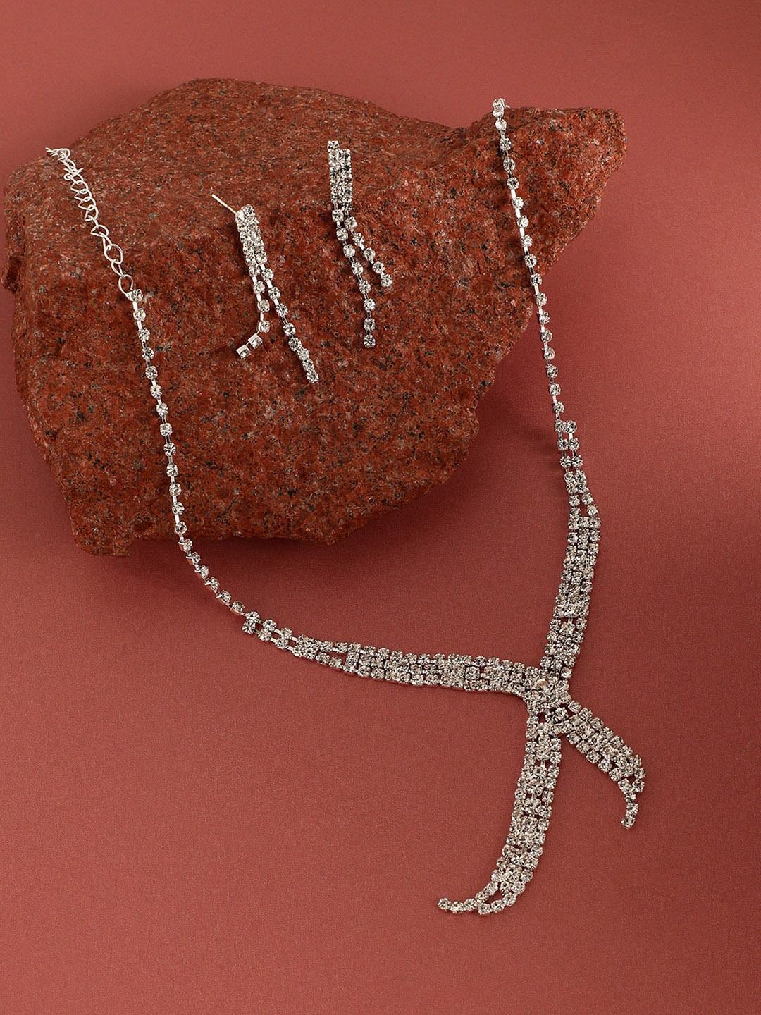 

DressBerry Silver-Plated Stone-Studded Jewellery Set