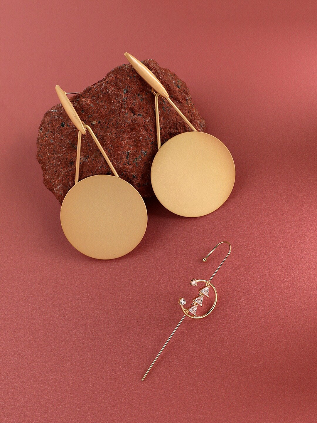 

DressBerry Gold-Plated Drop Earrings with Ear Cuff Earring