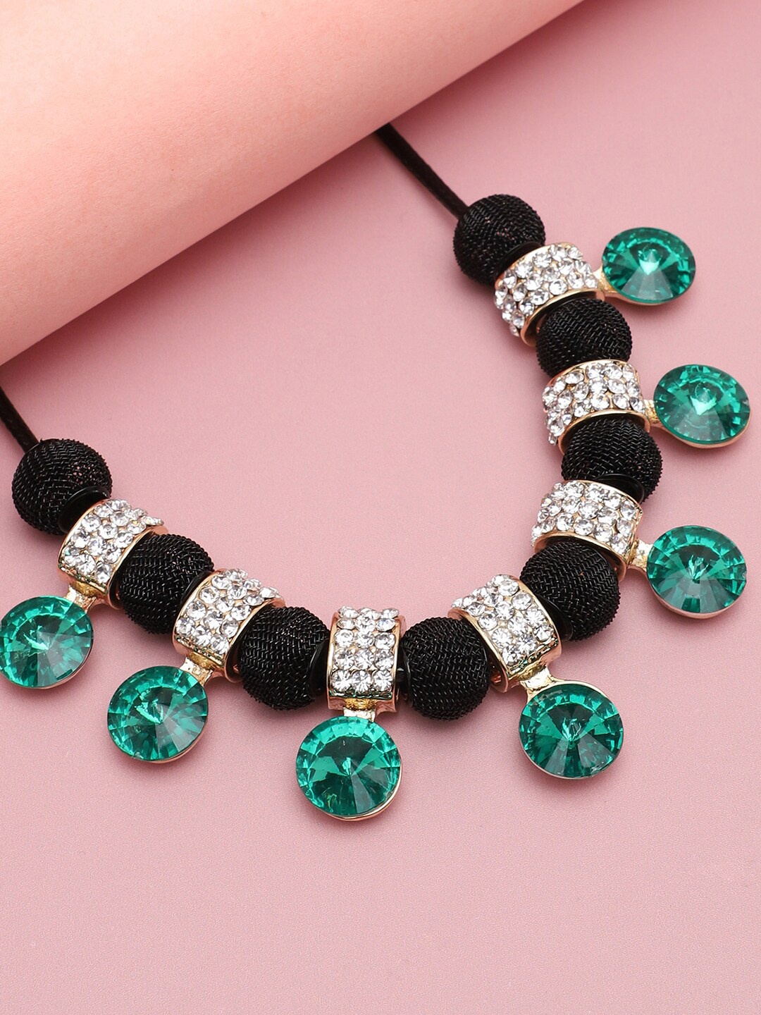 

DressBerry Gold-Plated Necklace, Black