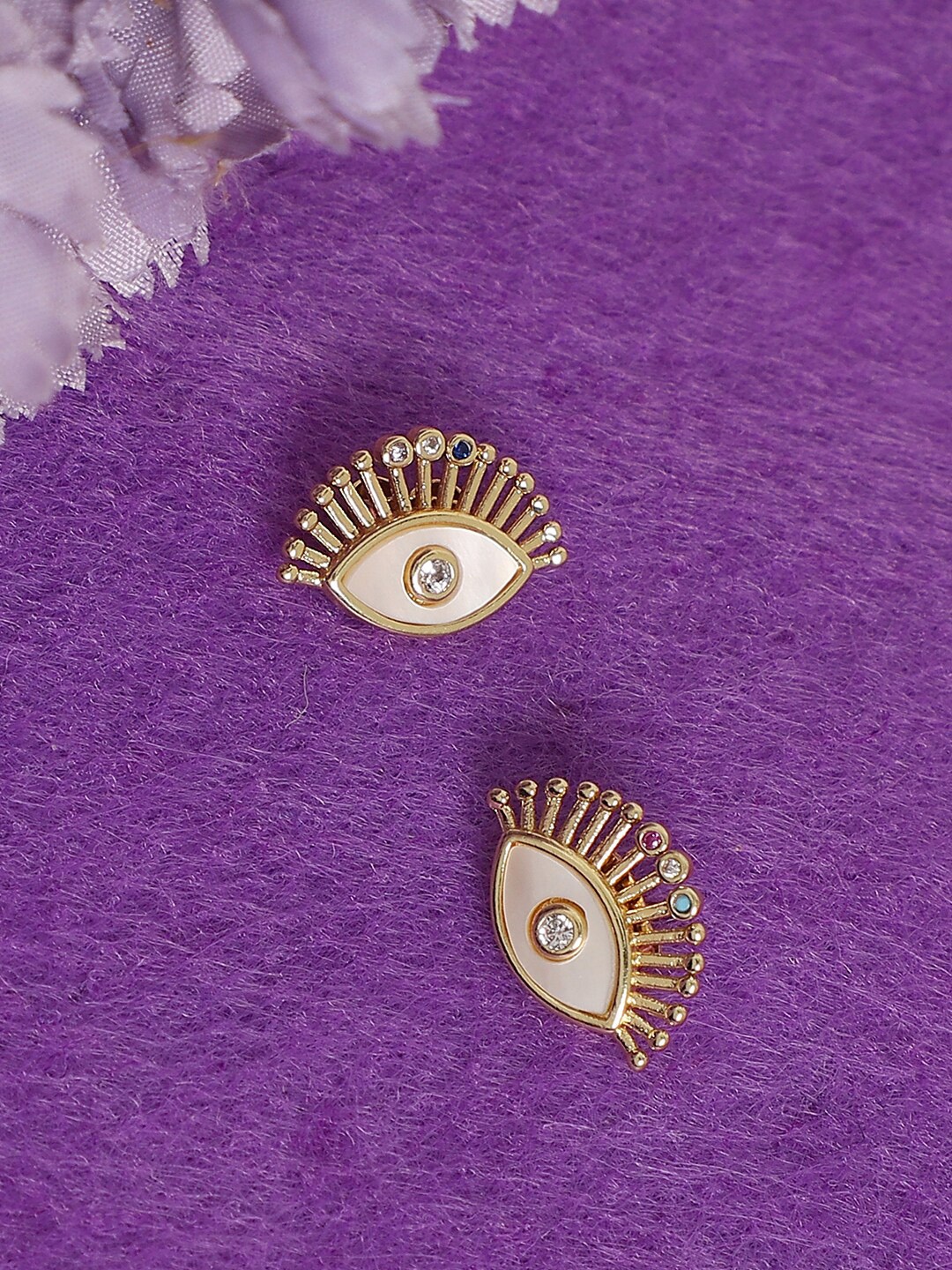

DressBerry Gold Plated Contemporary Stud Earrings