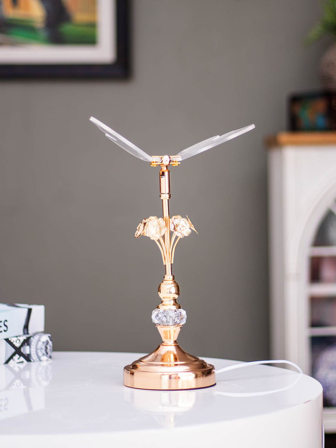 

THEDECORKART Gold-Toned Contemporary Acrylic Table Lamps