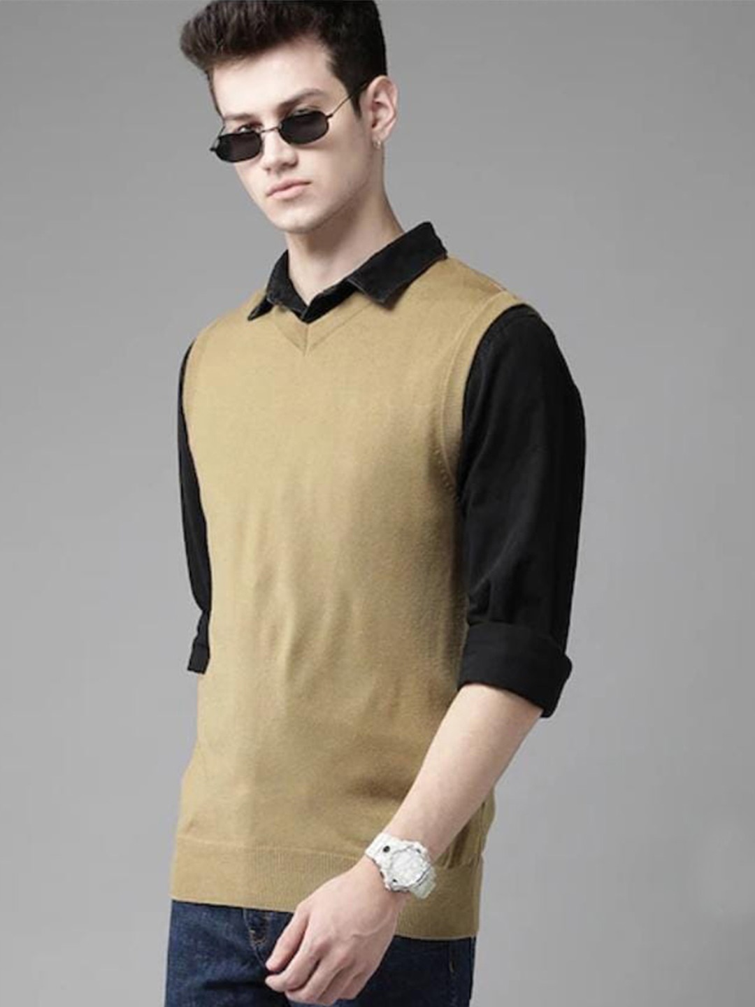 

The Roadster Lifestyle Co. Beige Sleeveless Acrylic Sweater Vest