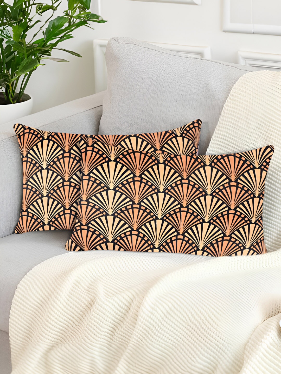 

Tesmare Mustard & Black 2 Pieces Ethnic Motifs Velvet Rectangle Cushion Covers