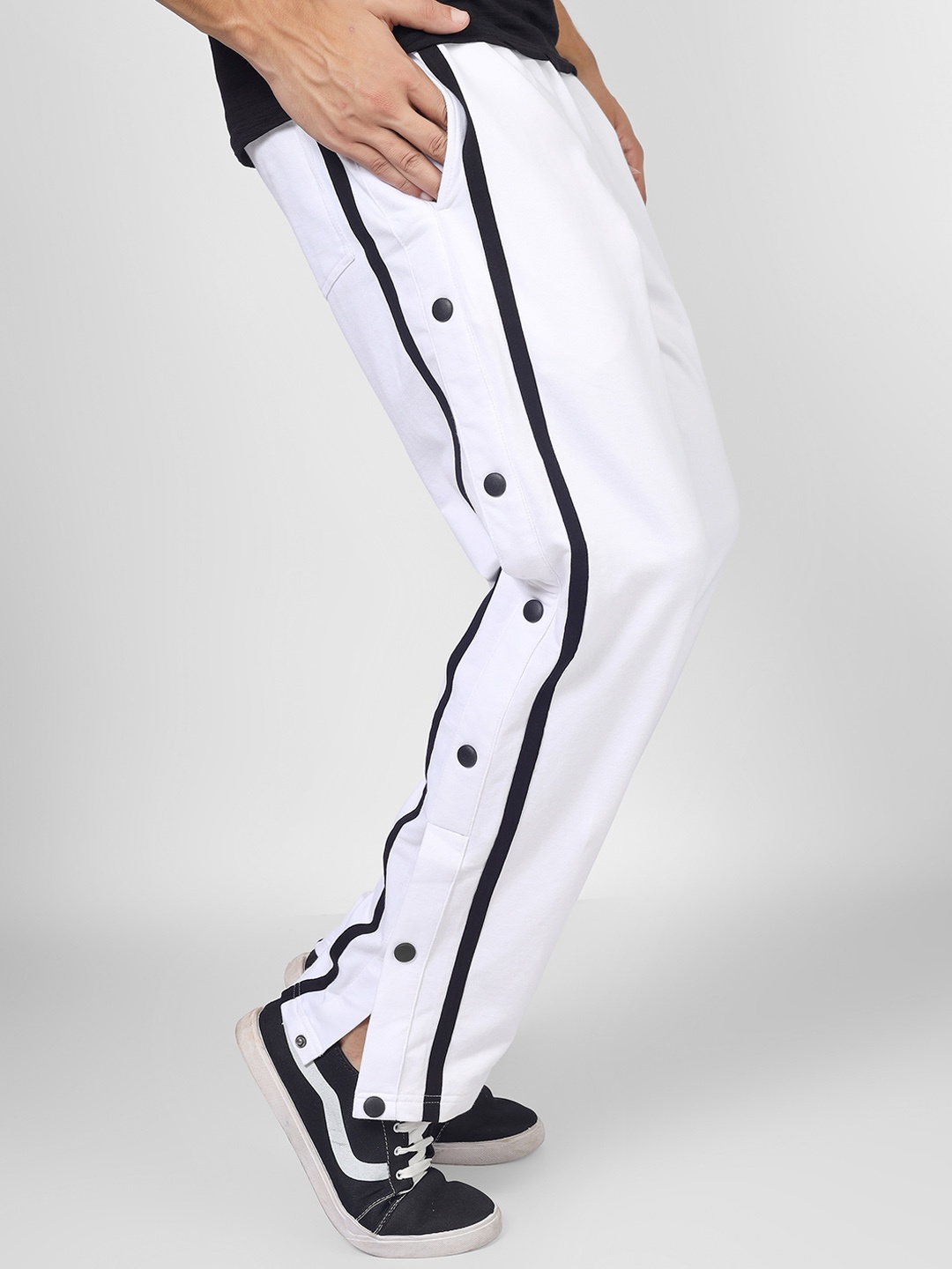 

WEARDUDS Men Relaxed-Fit Mid-Rise Pure Cotton Track Pants, White