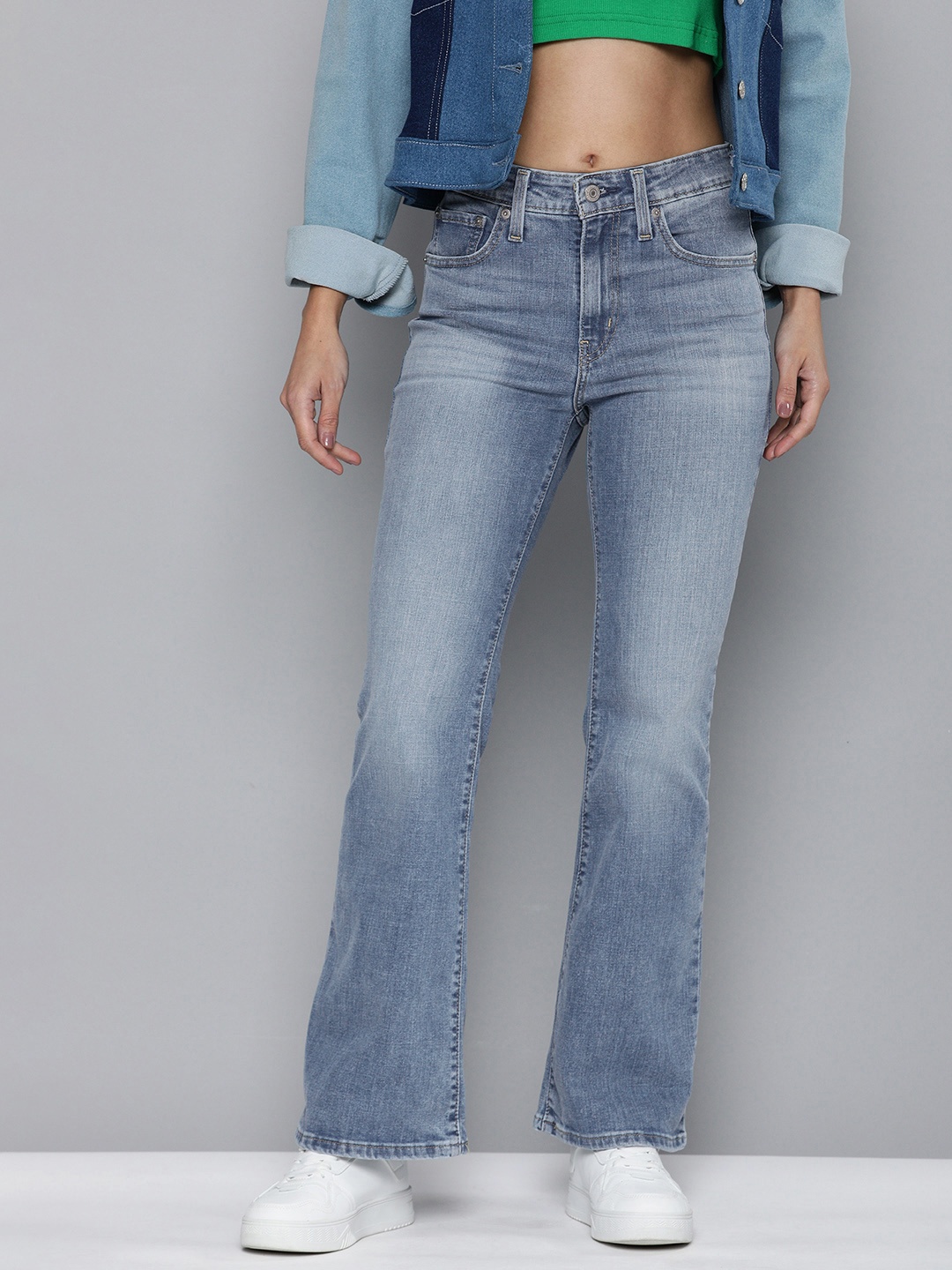 

Levis Women Flared High-Rise Light Fade Stretchable Jeans, Blue