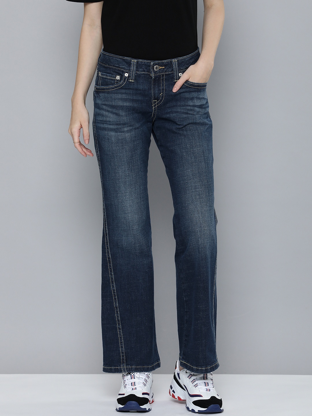 

Levis Women Bootcut Low Rise Light Fade Stretchable Jeans, Blue