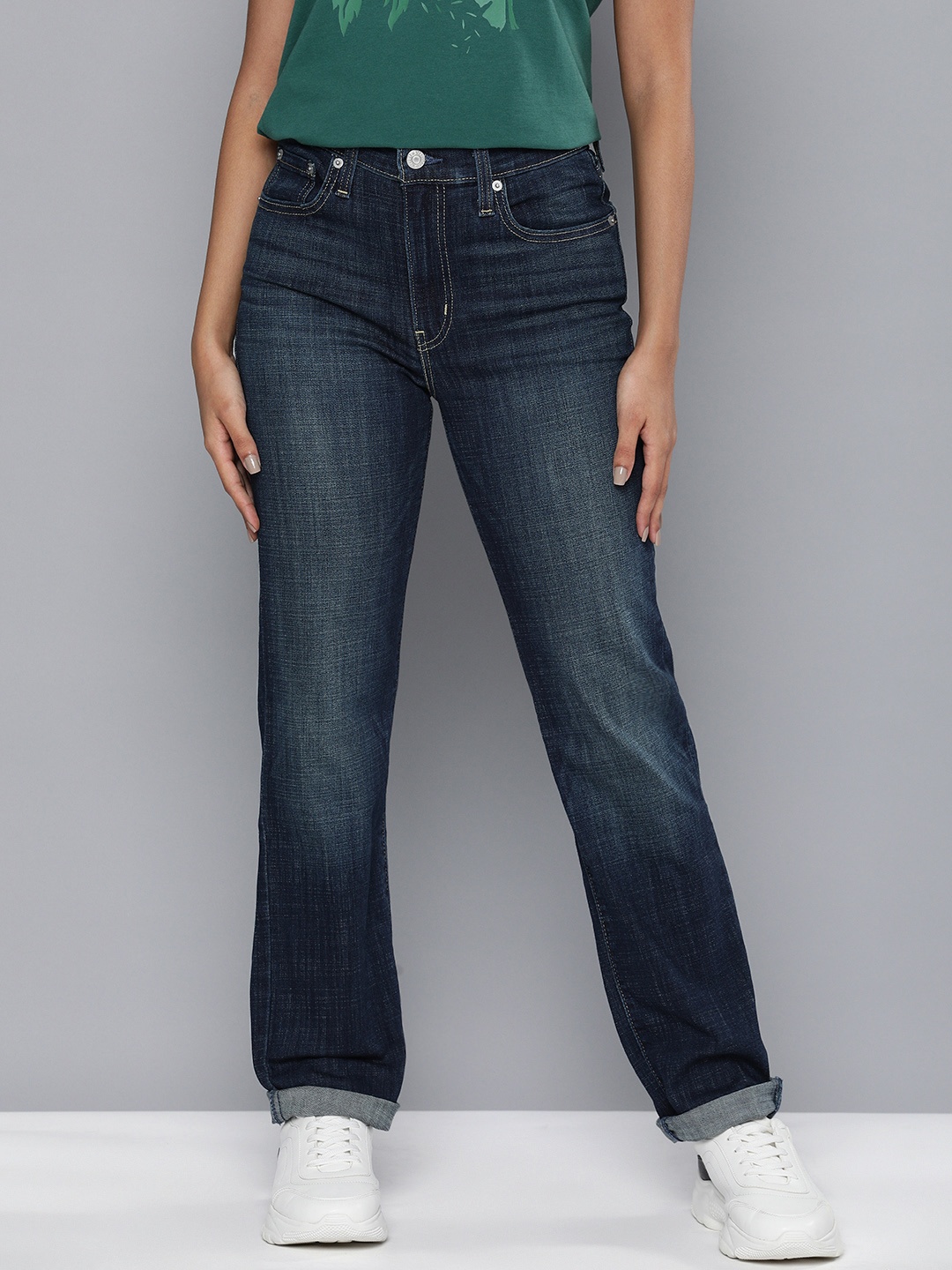 

Levis Women 724 Straight Fit High-Rise Light Fade Stretchable Jeans, Blue