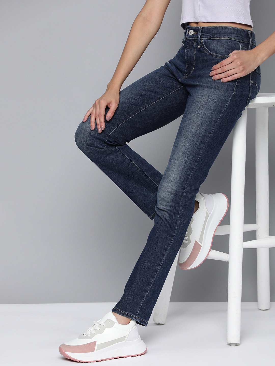 

Levis Women 312 Slim Fit Light Fade Stretchable Jeans, Blue