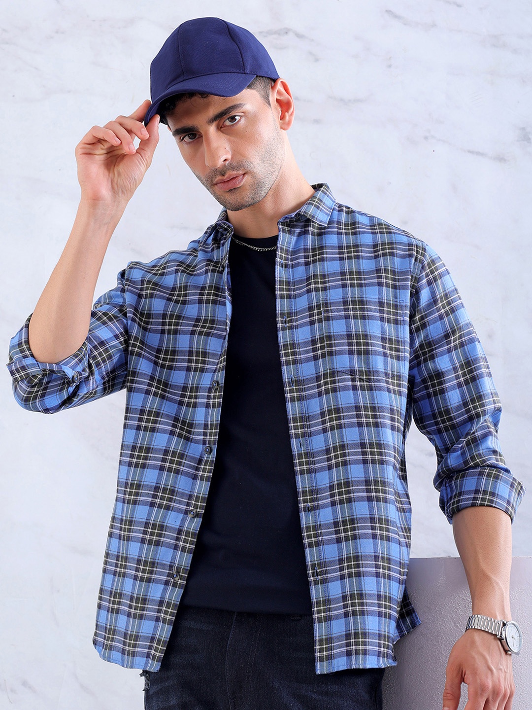 

HARDSODA Men Blue Slim Fit Checked Casual Shirt