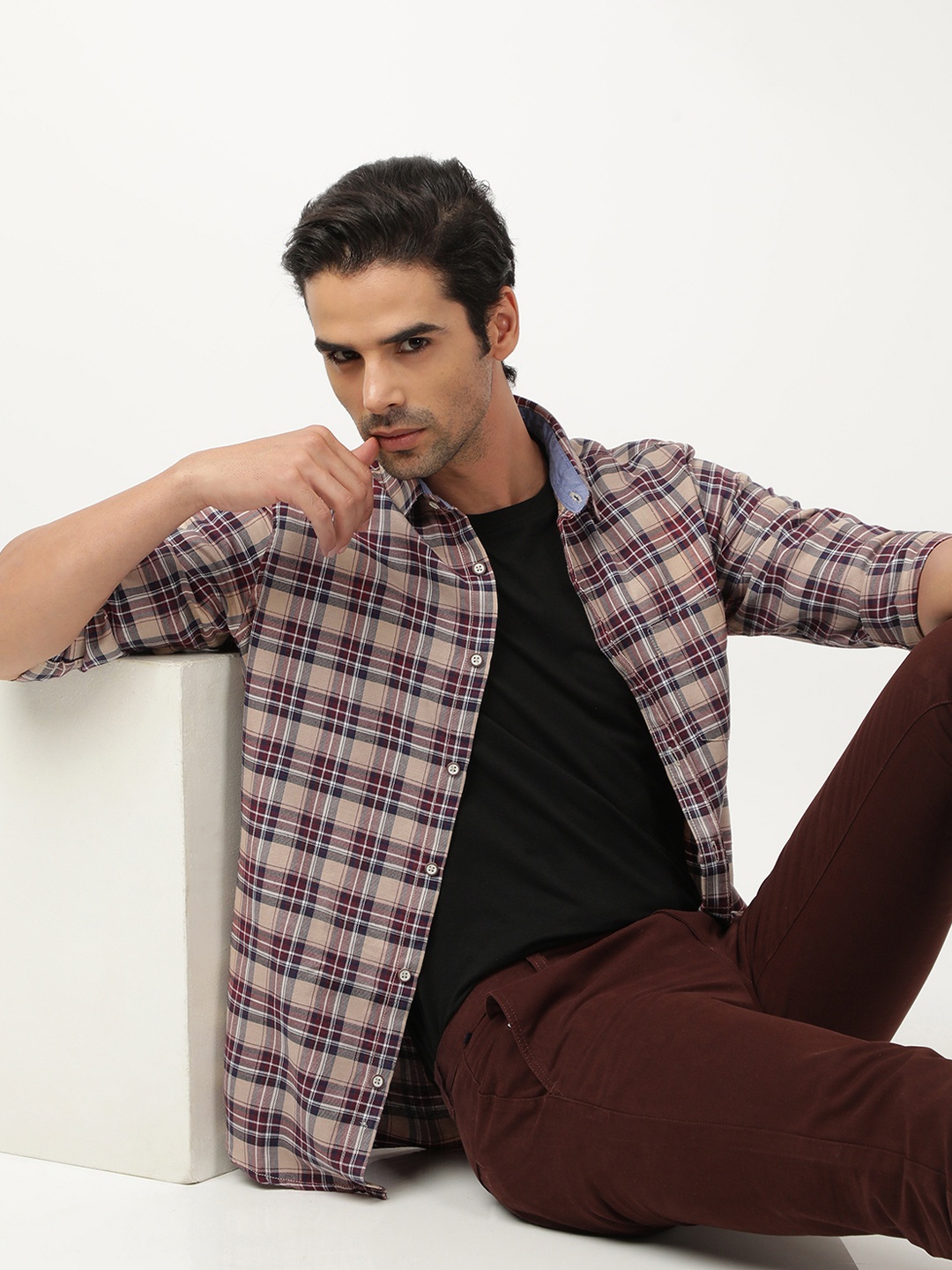 

Hardsoda by The Indian Garage Co Men Maroon Slim Fit Checked Casual Shirt