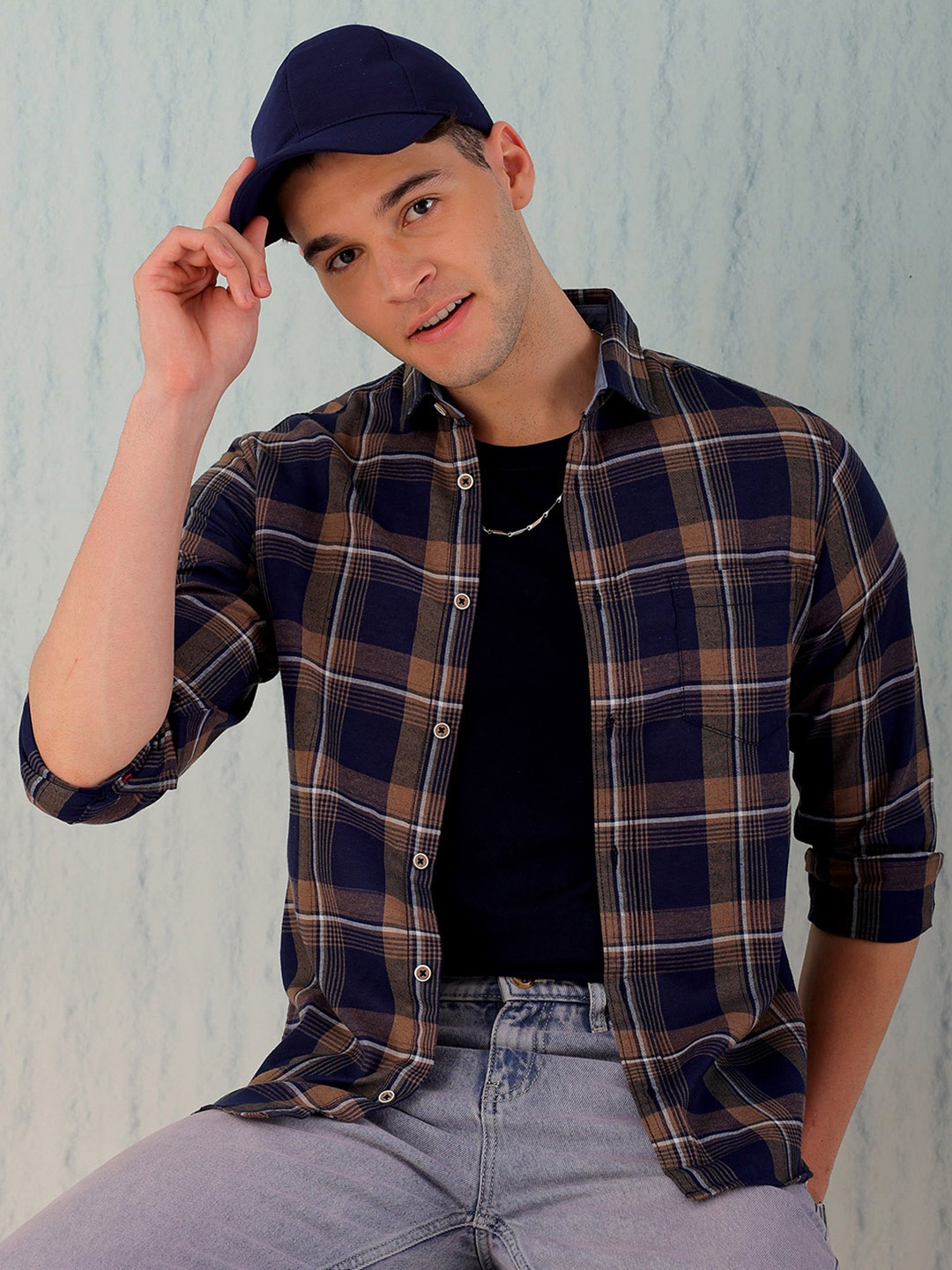 

Hardsoda by The Indian Garage Co Men Navy Blue Checked Casual Shirt