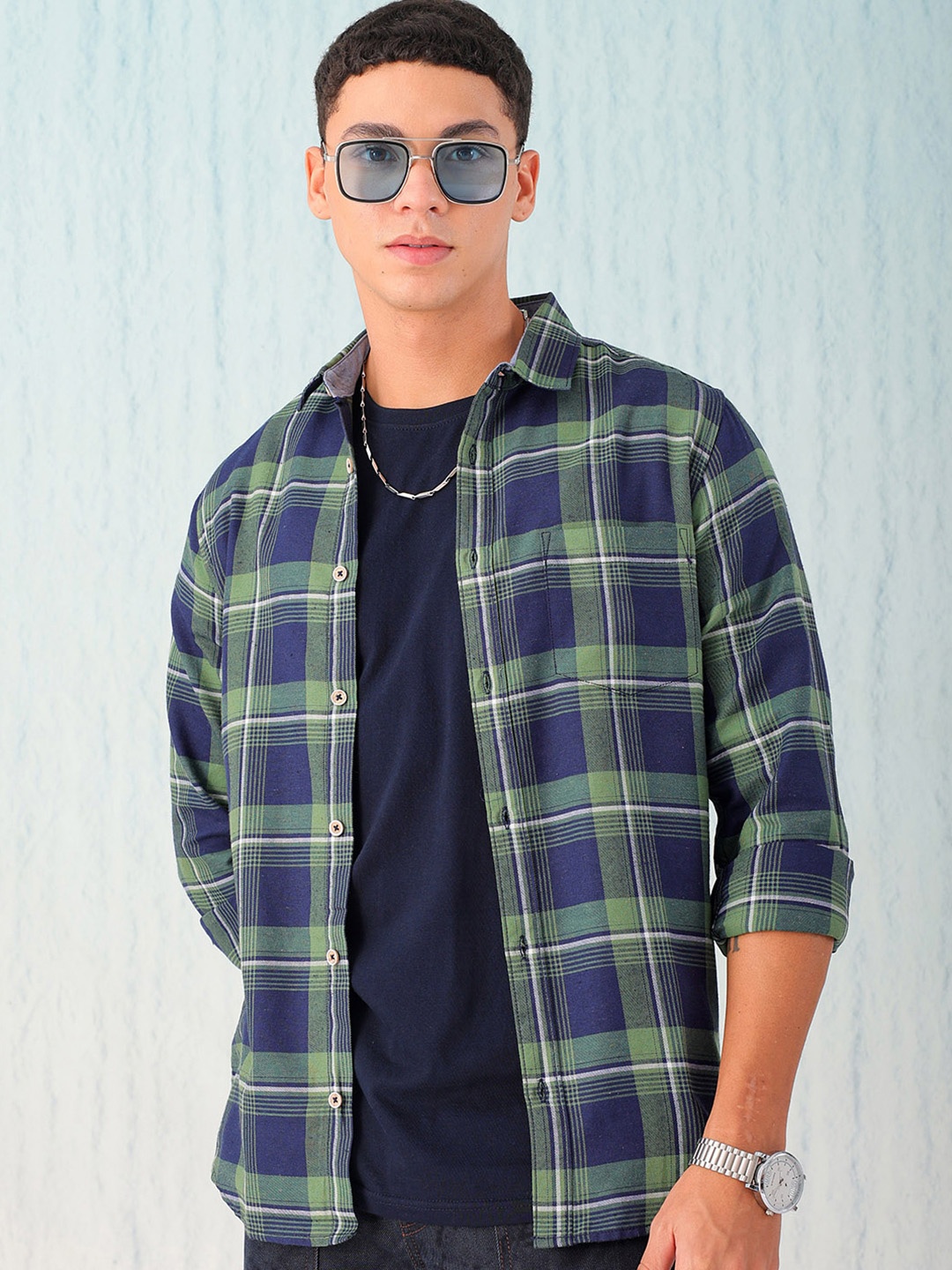 

Hardsoda by The Indian Garage Co Men Navy Blue Checked Casual Shirt