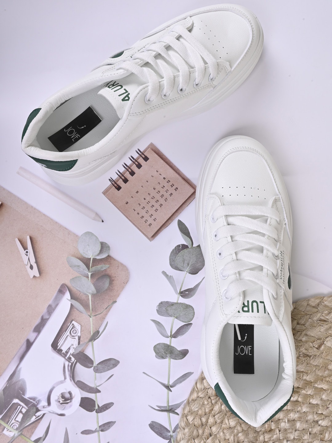 

Jove Women Lightweight Comfort Insole Sneakers, White