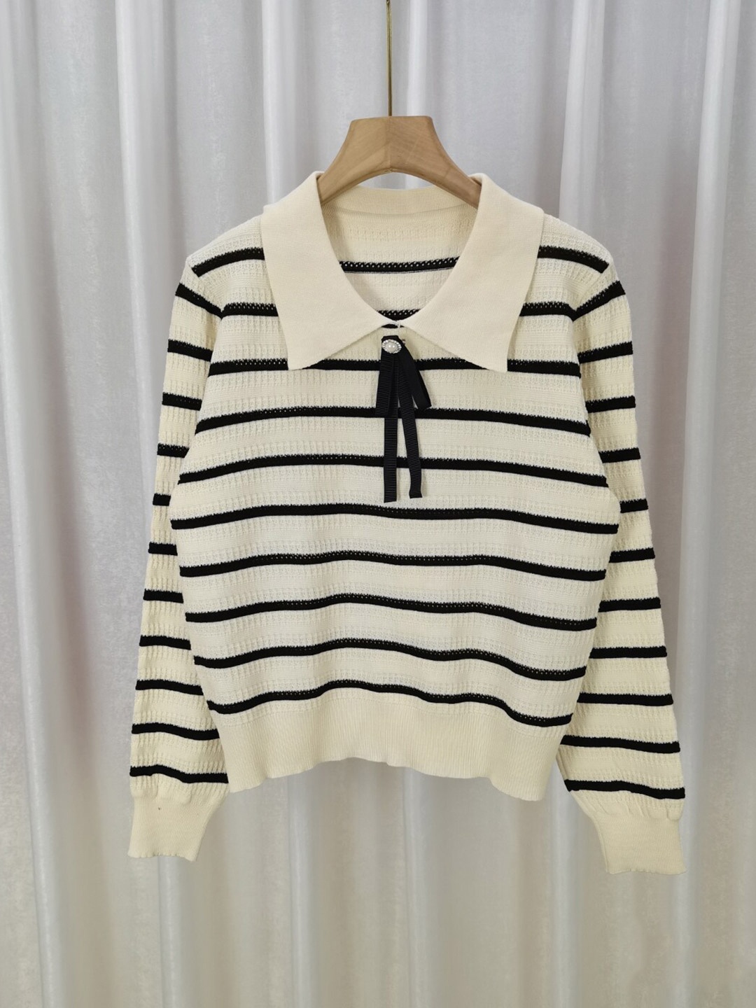 

StyleCast Girls Cream-Coloured Horizontal Stripes Shirt Collar Top