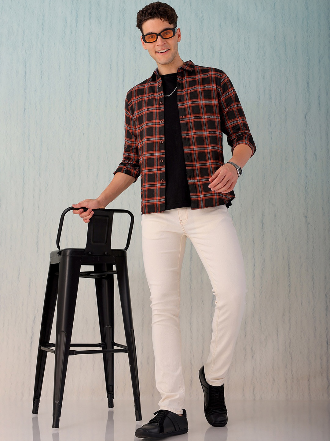 

Hardsoda by The Indian Garage Co Men Slim Fit Mid Rise Clean Look Stretchable Jeans, White