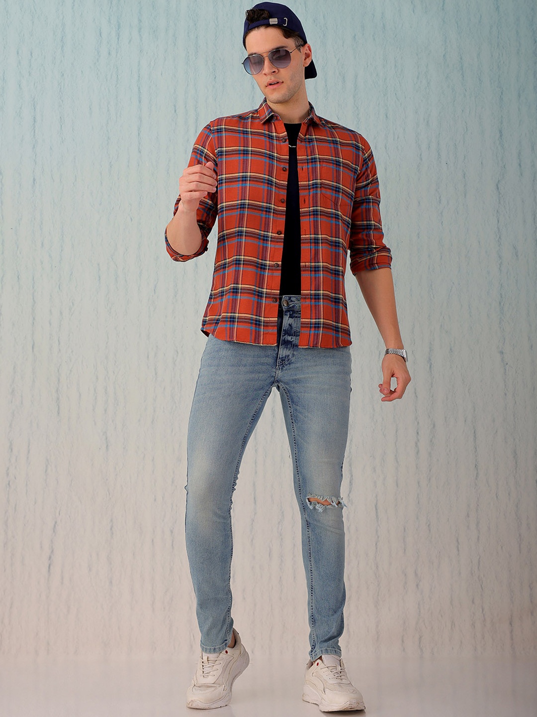 

Hardsoda by The Indian Garage Co Men Slim Fit Heavy Fade Clean Look Stretchable Jeans, Blue