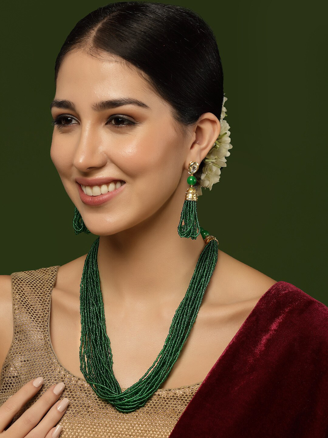 

Sanjog Women Gold-Plated Green Stone Beaded & Pearls-Studded Layered Jewellery Set