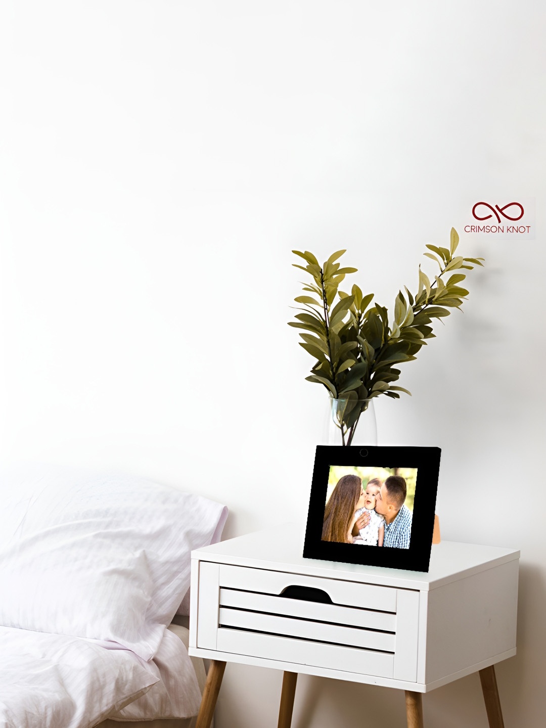 

Crimson Knot Black & White MDF Table Photo Frame