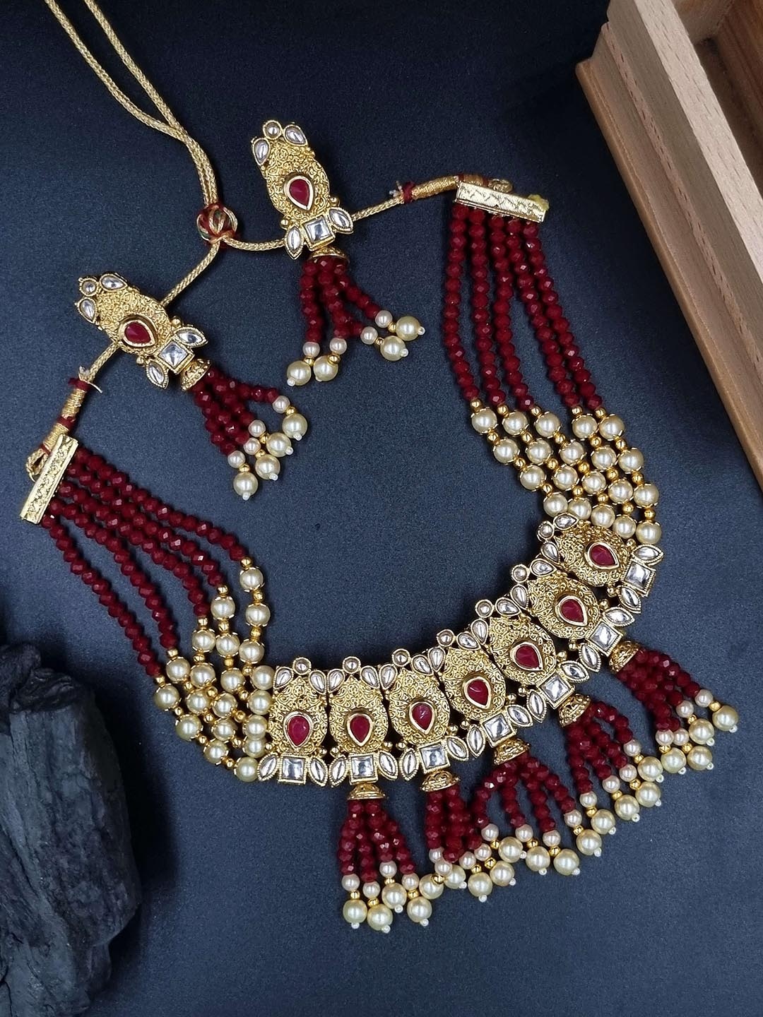 

Anouk Gold Plated Kundan Studded & Beaded Jewellery Set