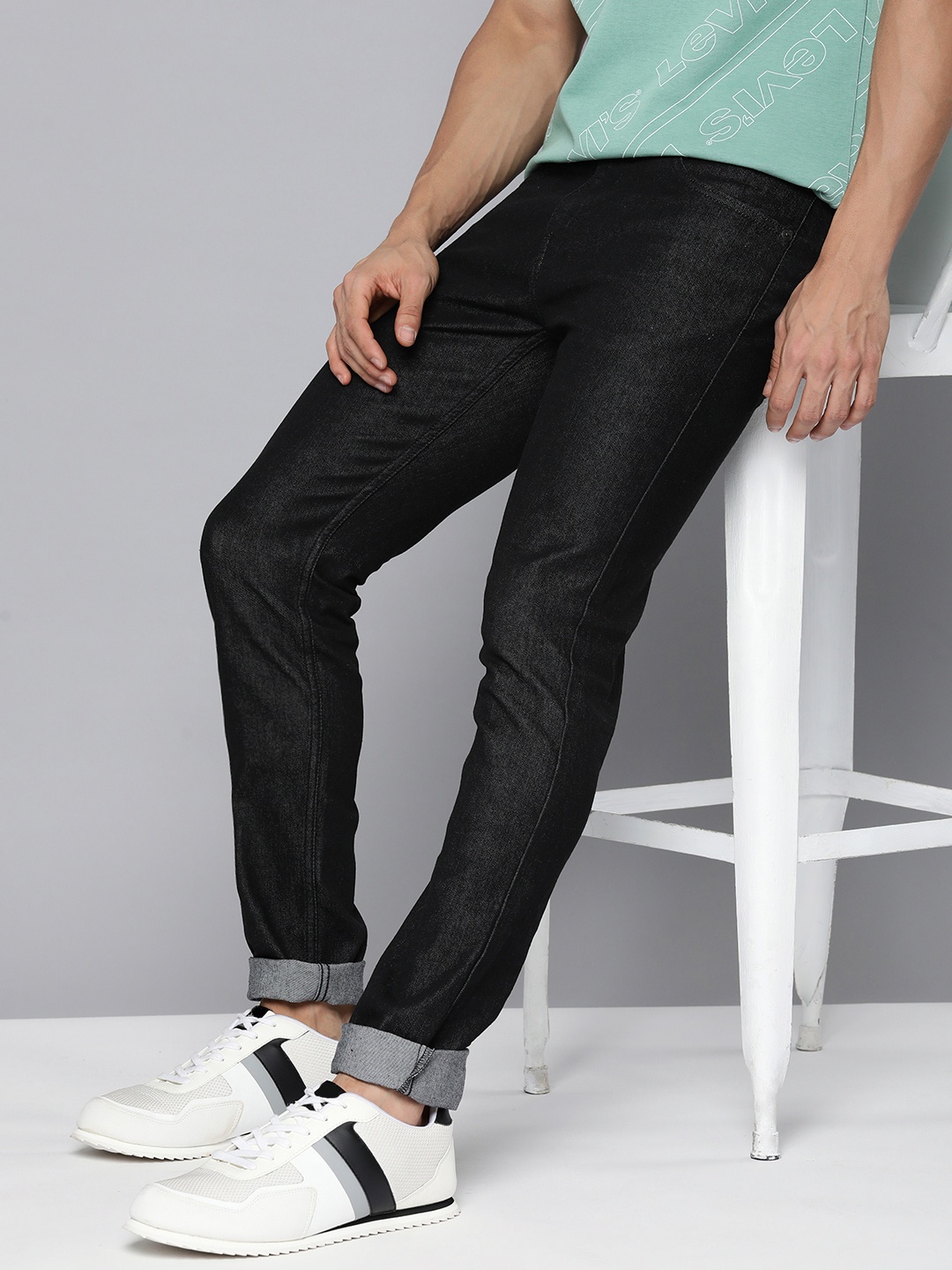 

Levis Men 512 Slim Fit High-Rise Light Fade Stretchable Jeans, Black