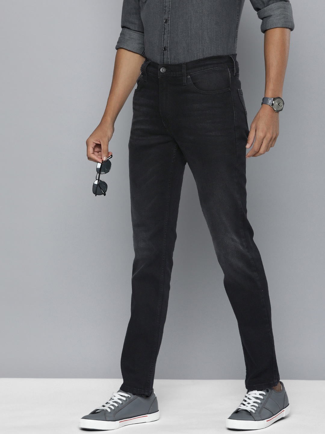 

Levis Men Mid Rise Slim Fit Heavy Fade Stretchable Jeans, Black