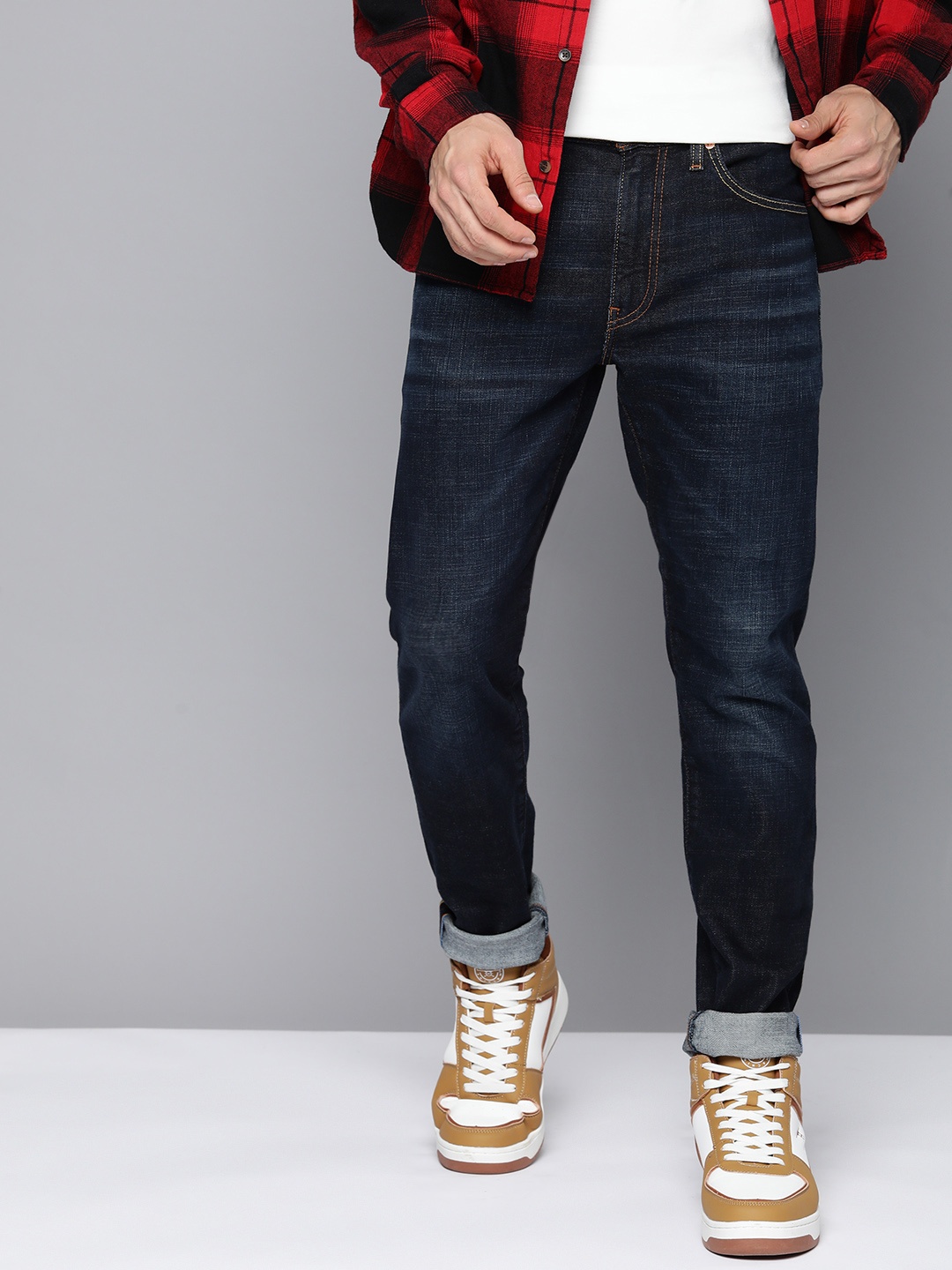 

Levis Men 512 Slim Fit Light Fade Stretchable Jeans, Blue