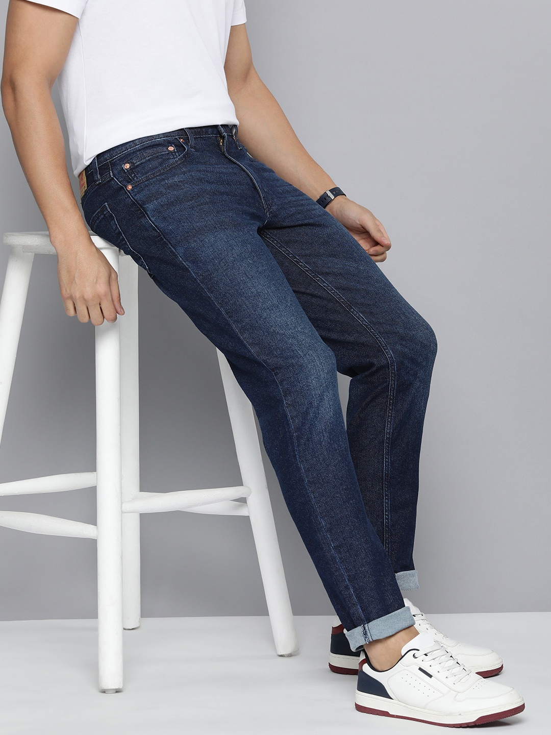 

Levis Men 511 Slim Fit Light Fade Stretchable Low-Rise Jeans, Blue