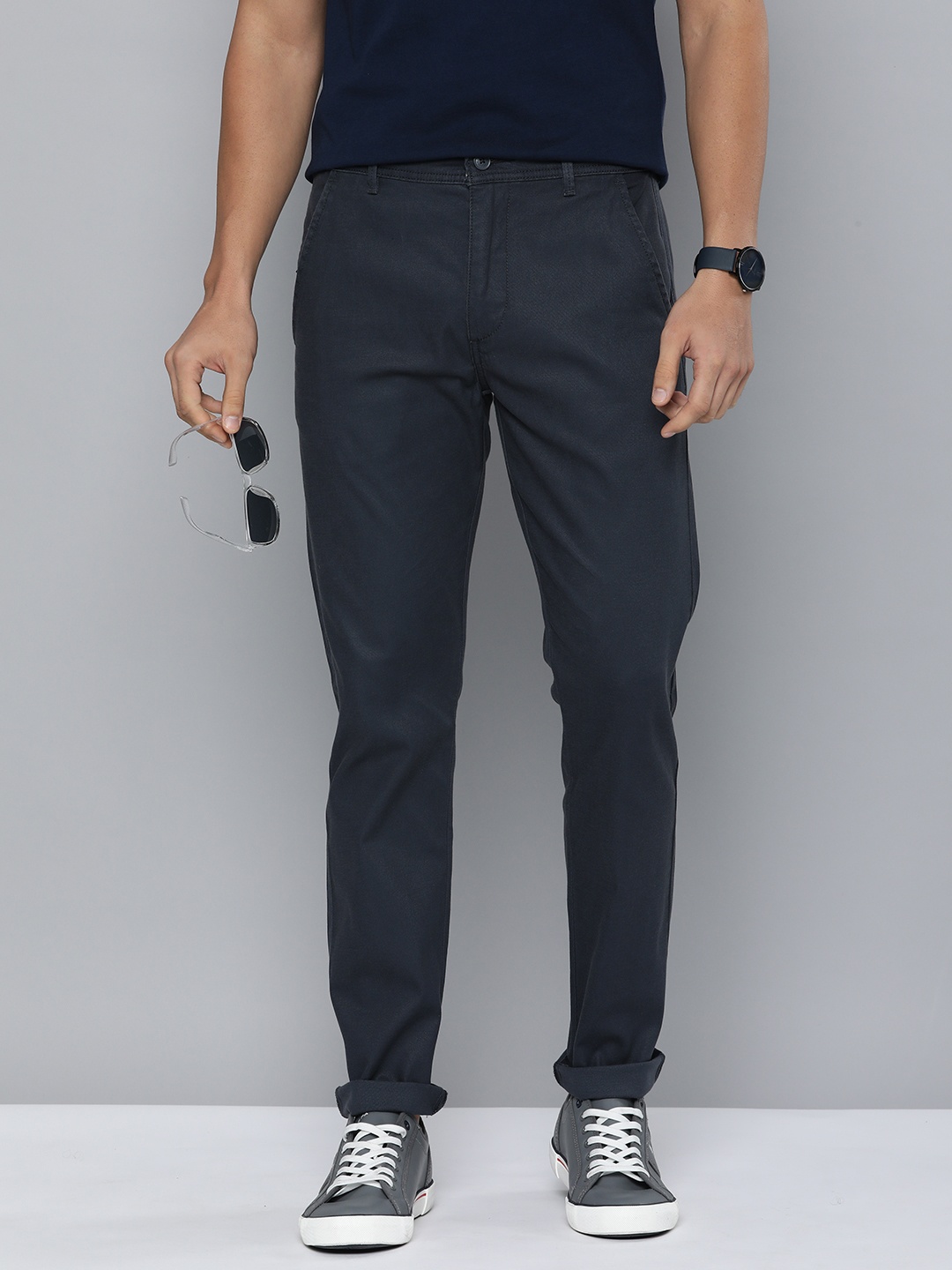 

Levis Men 512 Slim Tapered Fit Chinos Trousers, Navy blue