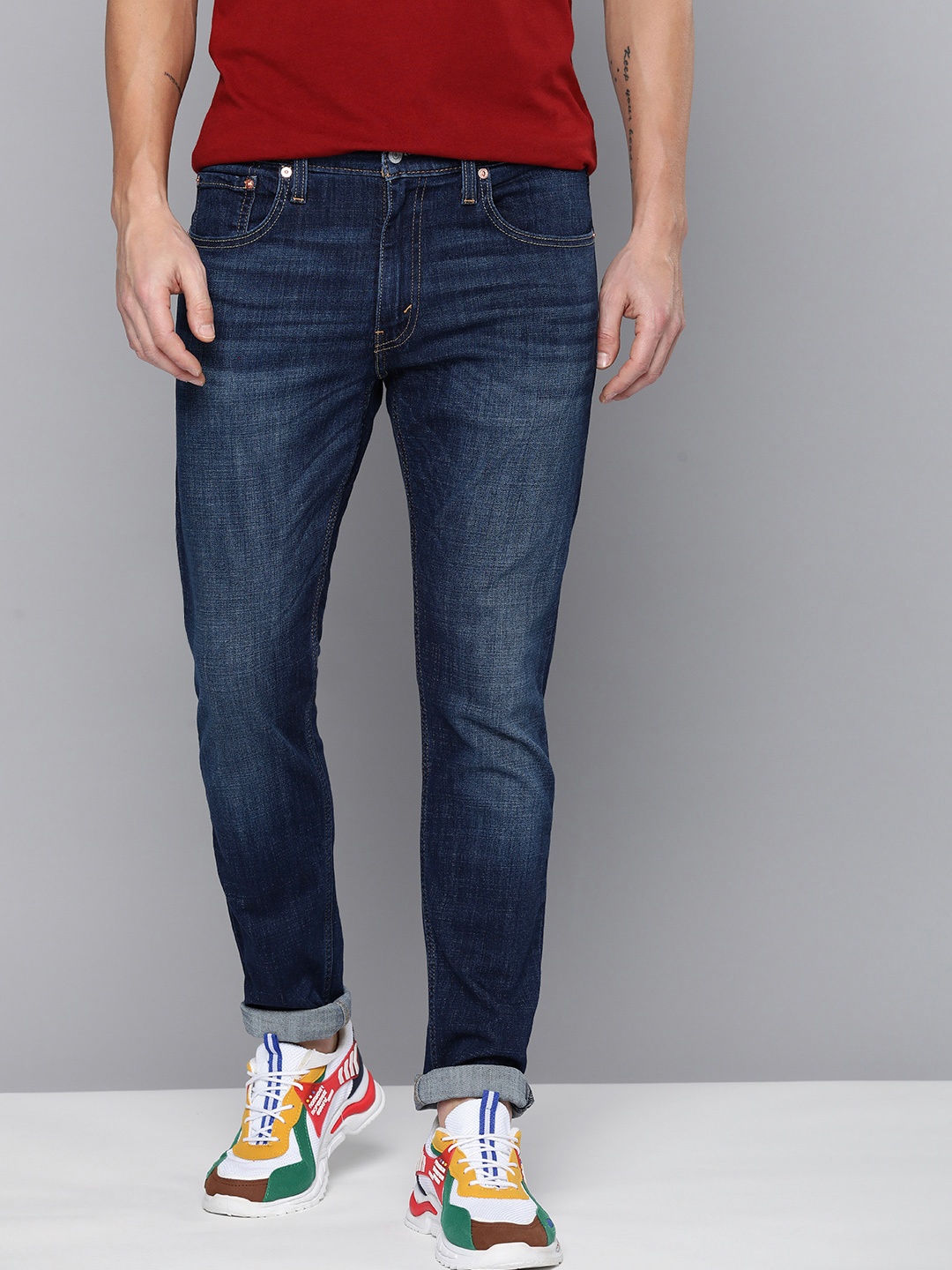 

Levis Men 512 Slim Tapered Light Fade Stretchable Low-Rise Jeans, Blue